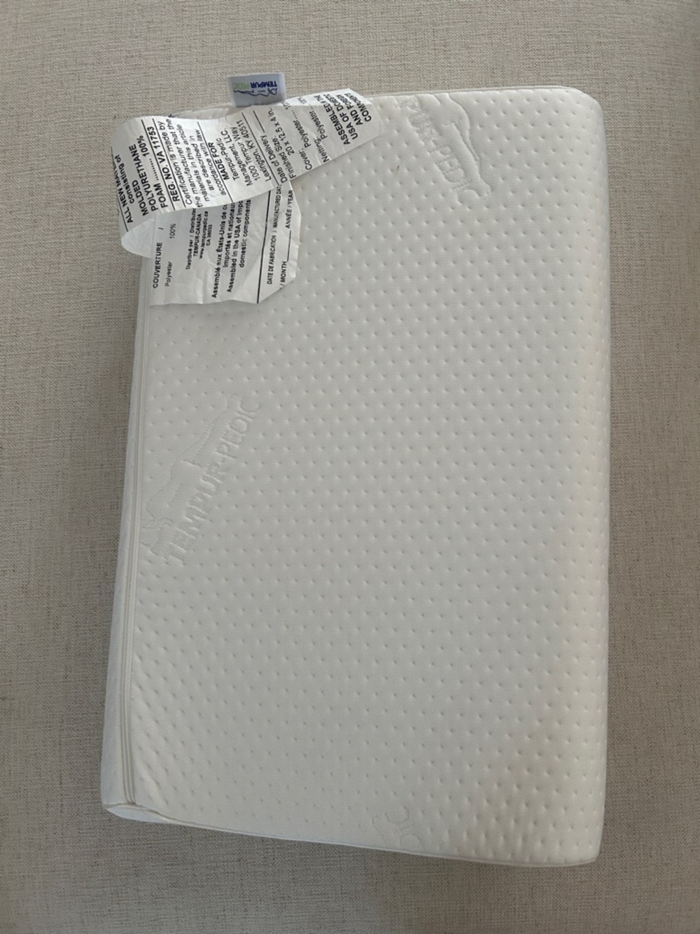 TEMPUR-Pedic Neck Pillow, Standard Medium, NWT Open box - Picture 3 of 9
